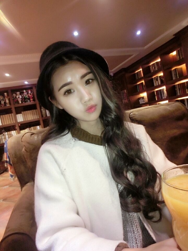 气质小妹的第三张照片--南安相亲网