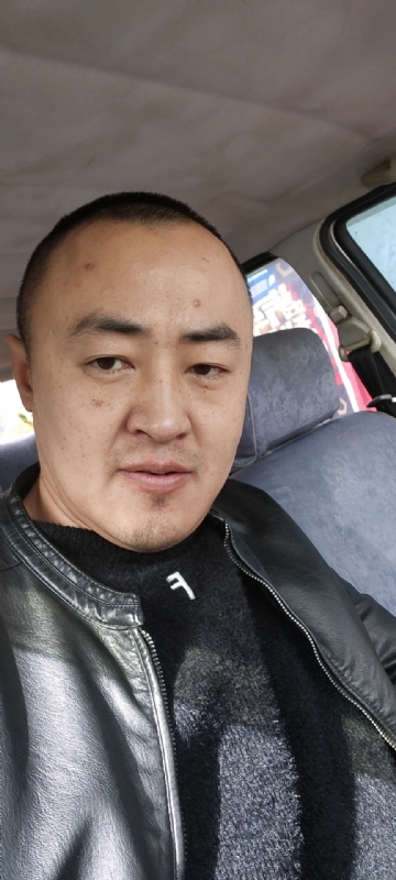精神九哥的第一张照片--南安相亲网