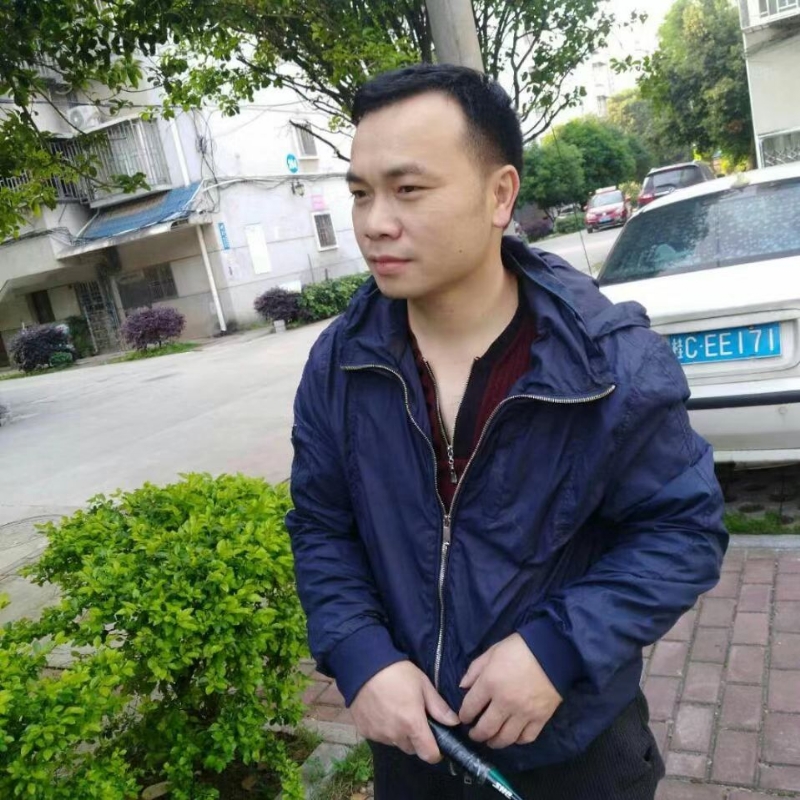 灰色足迹的第一张照片--南安相亲网