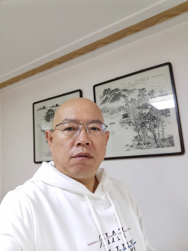 光头博士的第一张照片--南安相亲网