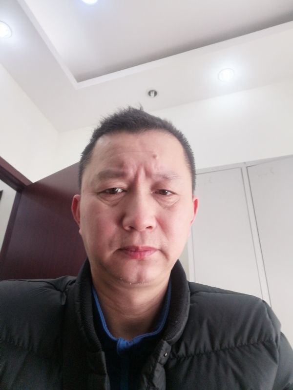 相视而笑的第一张照片--南安相亲网