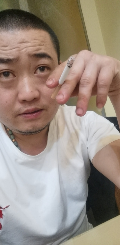 孤独的螃蟹的第一张照片--南安相亲网
