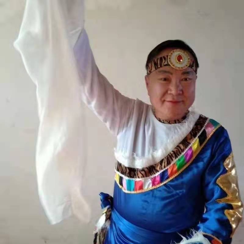 走在冷风中的第一张照片--南安相亲网