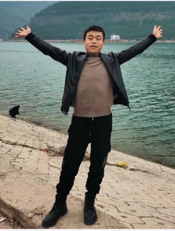 寂寞的风的第二张照片--南安相亲网