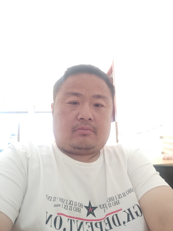 流星隐爱的第三张照片--南安相亲网