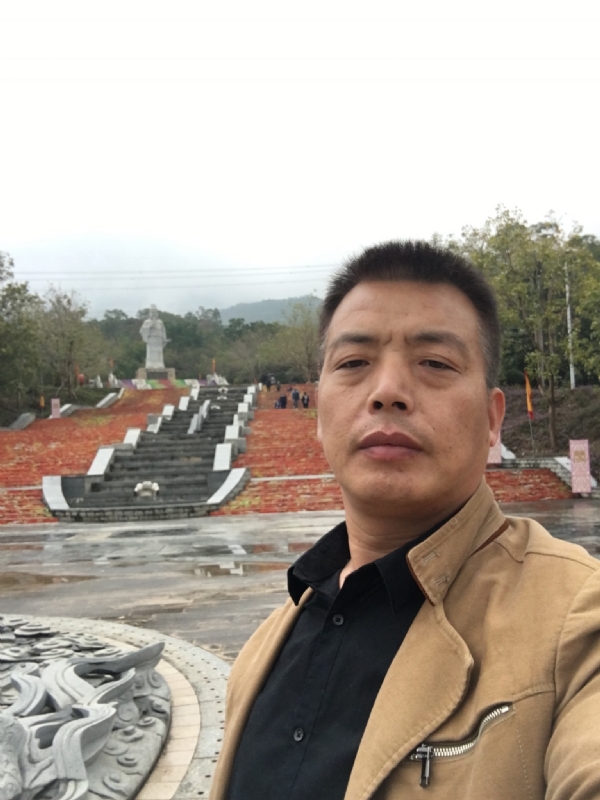 开心的松鼠的第一张照片--南安相亲网