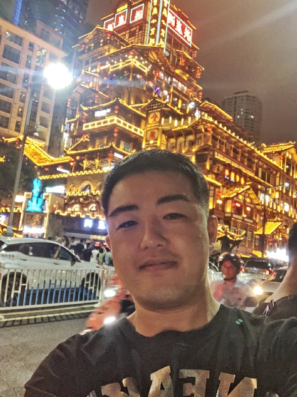 钢铁侠的第一张照片--南安相亲网