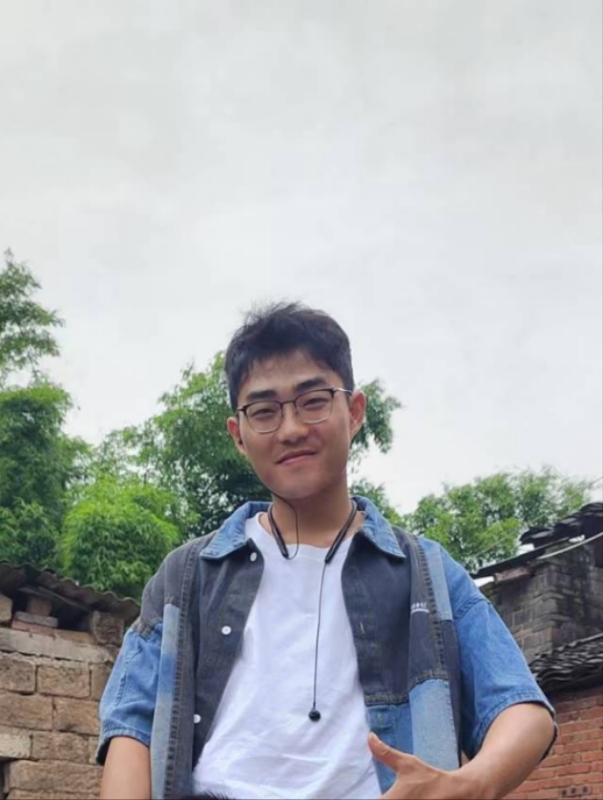 越努力越幸运的第一张照片--南安相亲网