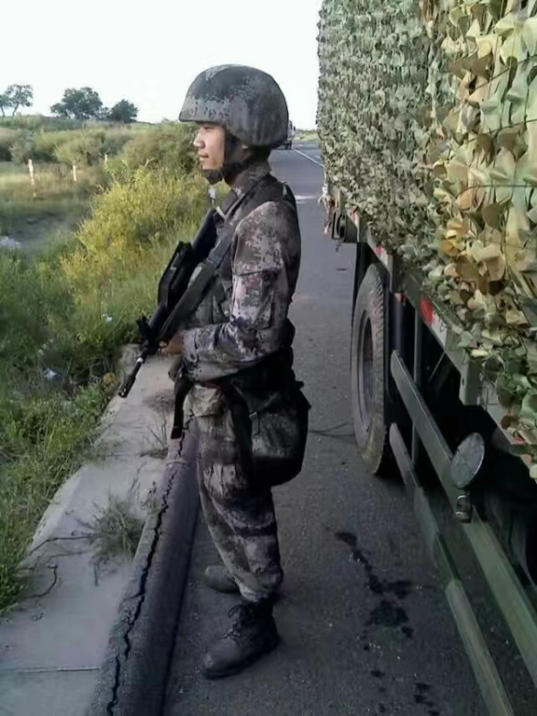 搬砖中的第一张照片--南安相亲网