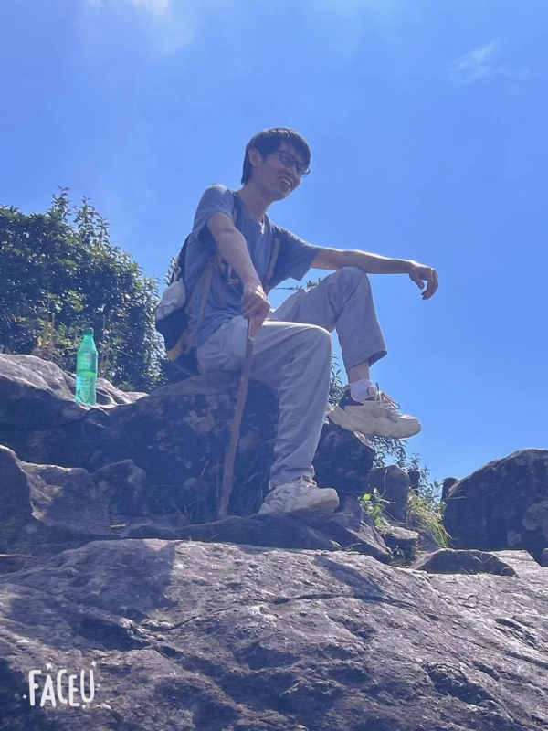 落叶之秋的第一张照片--南安相亲网