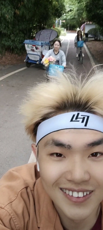 求安稳的第一张照片--南安相亲网