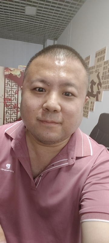 漫步星辰的第一张照片--南安相亲网